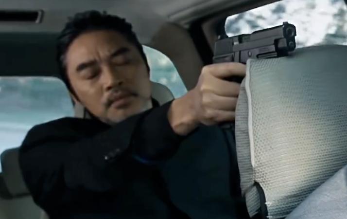 交警在线提醒《罚罪2》里面的贺彪系安全带！

哈哈，交警最近也在追《罚罪2》啊，