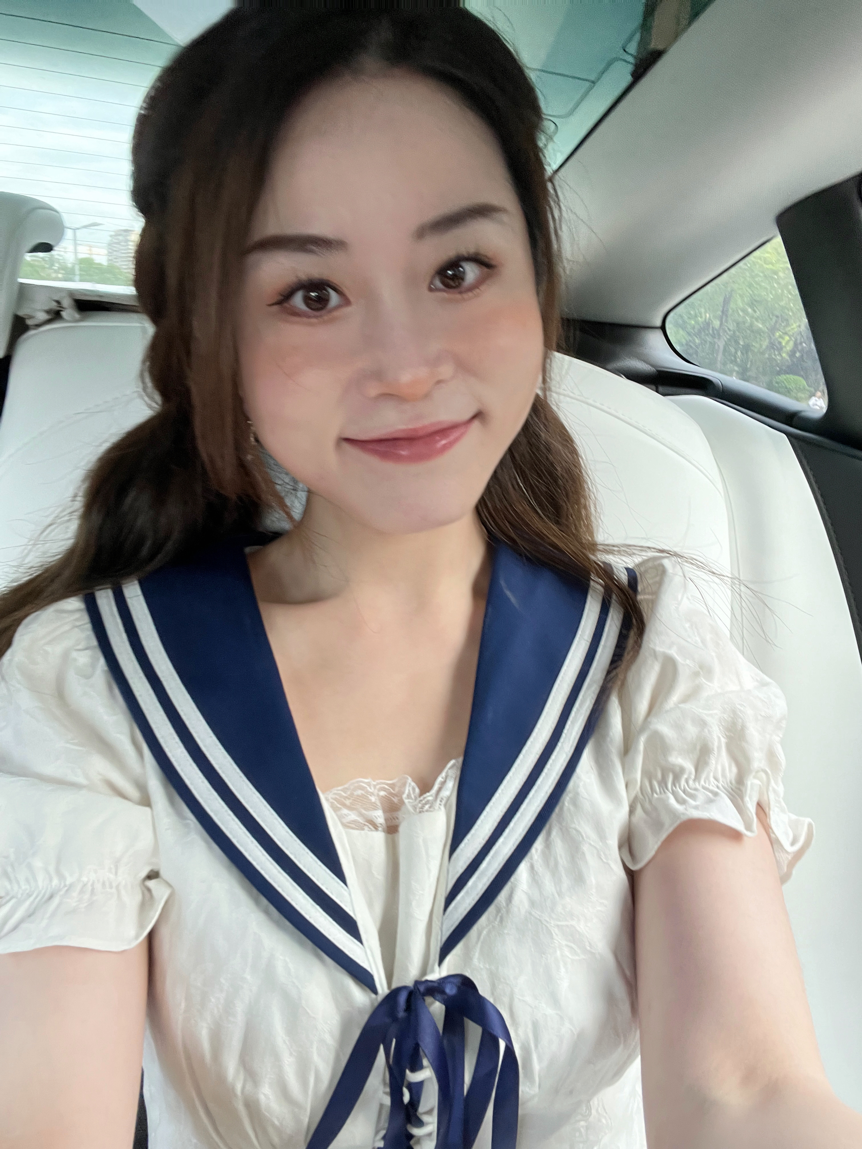 早呀姐妹们 终于周四啦！再熬一熬俺们都是最棒的！！！冲冲冲[太开心][太开心][