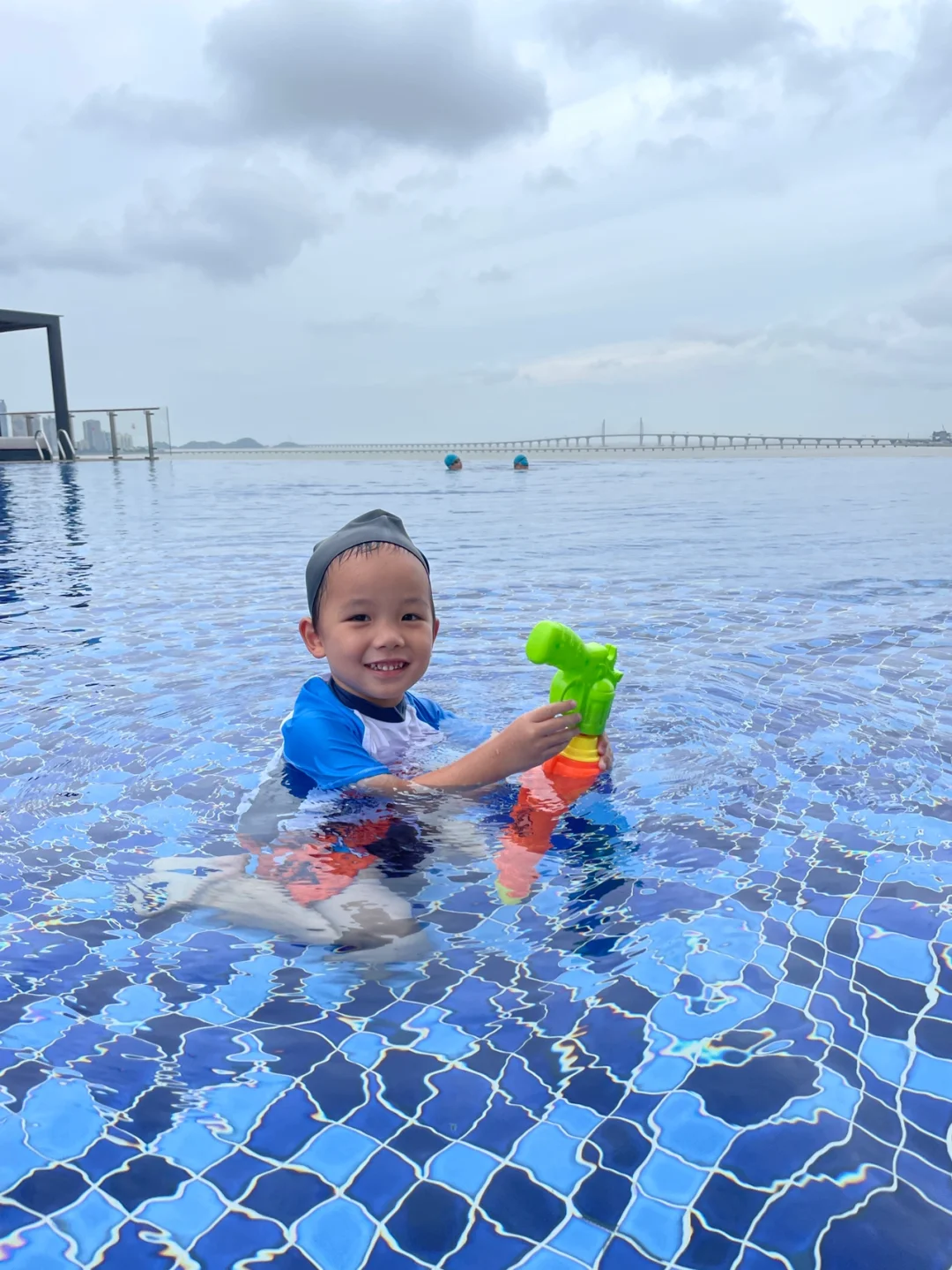 毁掉一个孩子，就让他一天到晚待在家里‼️