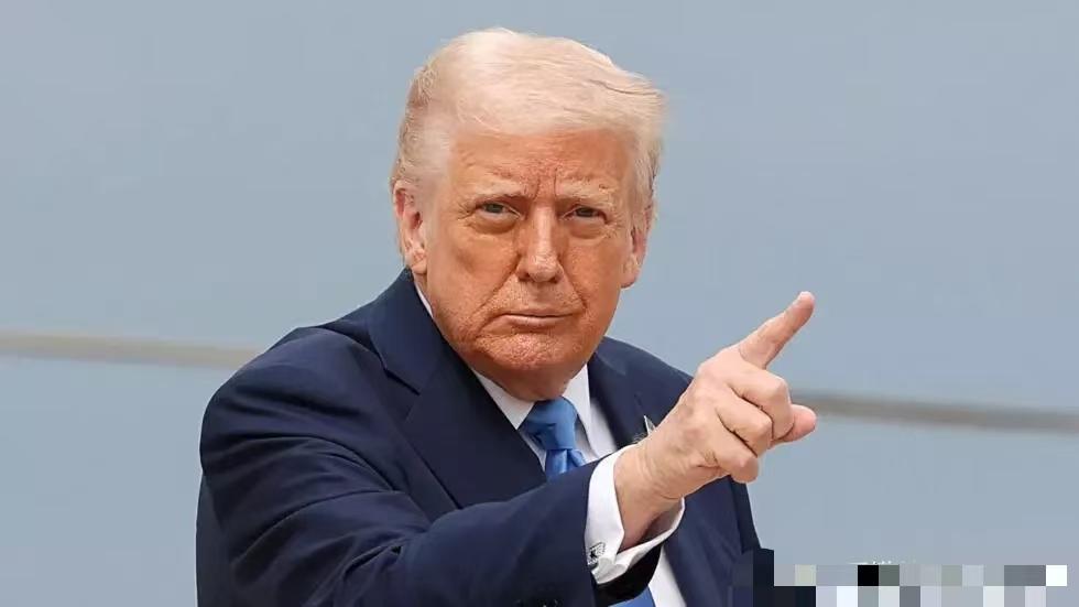 摊牌的时刻，已经到了！一夜之间，特朗普连发五道金牌，直接把“中美博弈”的遮羞布撕