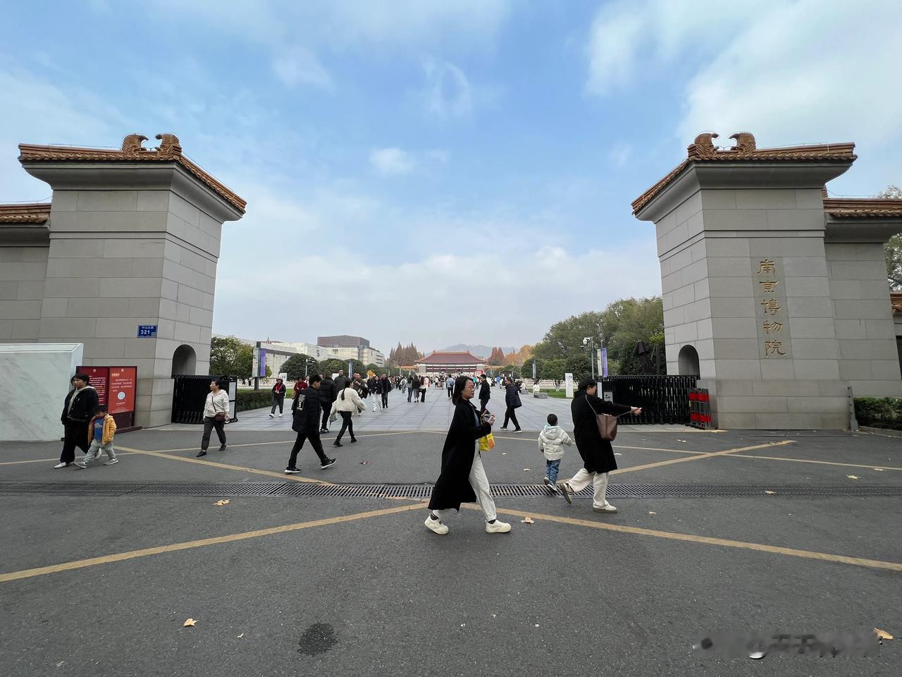 中国三大博物院之一的南京博物院，我终于来了南京博物院😁 南京南京博物院