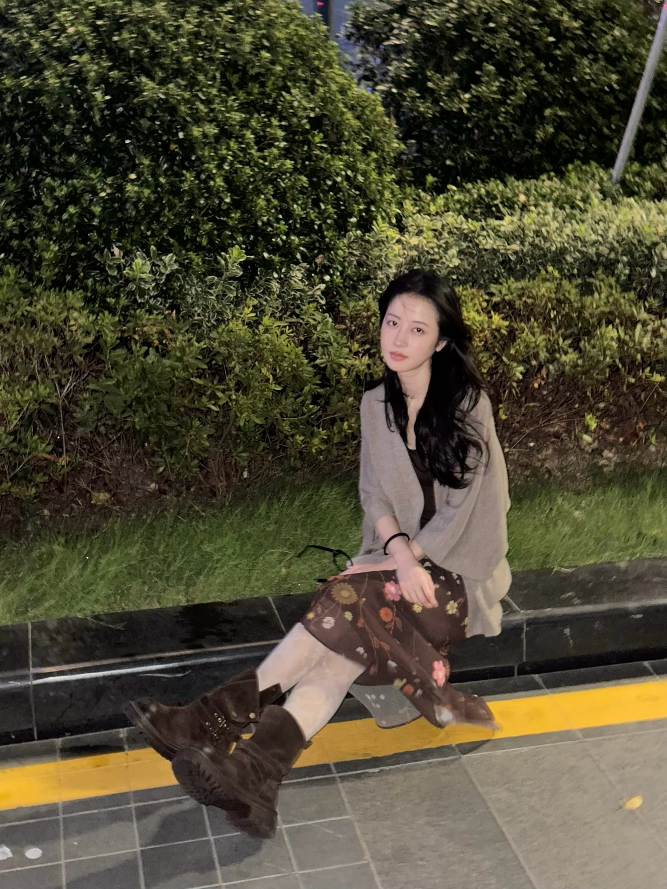 周雨彤  在复制粘贴的时代，你是手写的诗