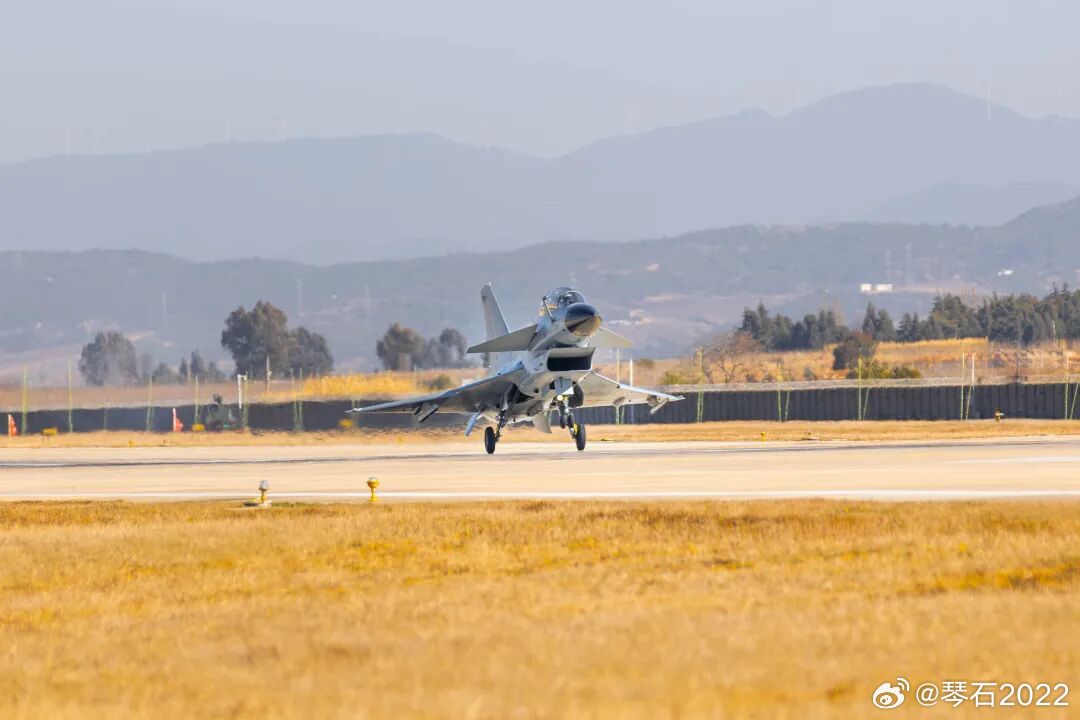 猛龙的十二时辰中国空中力量烽火问鼎计划中美军事力量