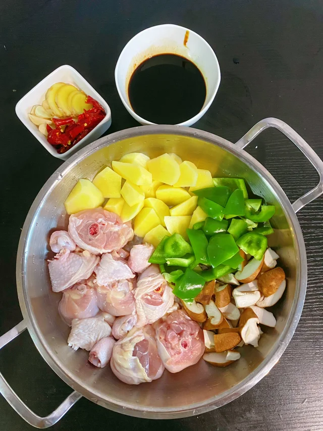 知道的人越多，倒闭的黄焖鸡越多！！！！！