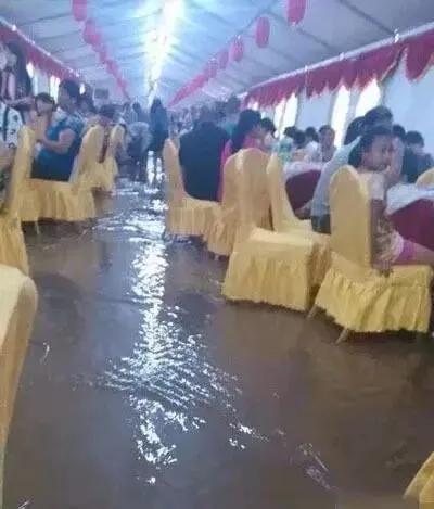 这是传说中的流水席？？？？