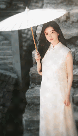 景甜怎么了啊[what]
谈了一个又一个都没好聚好散的？
明明在娱乐圈是被称作人