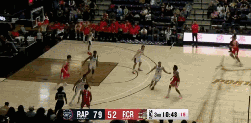 真是个好现象啊
杨瀚森现在内线打得越来越硬朗了
今天G联赛混音对阵猛龙905的比