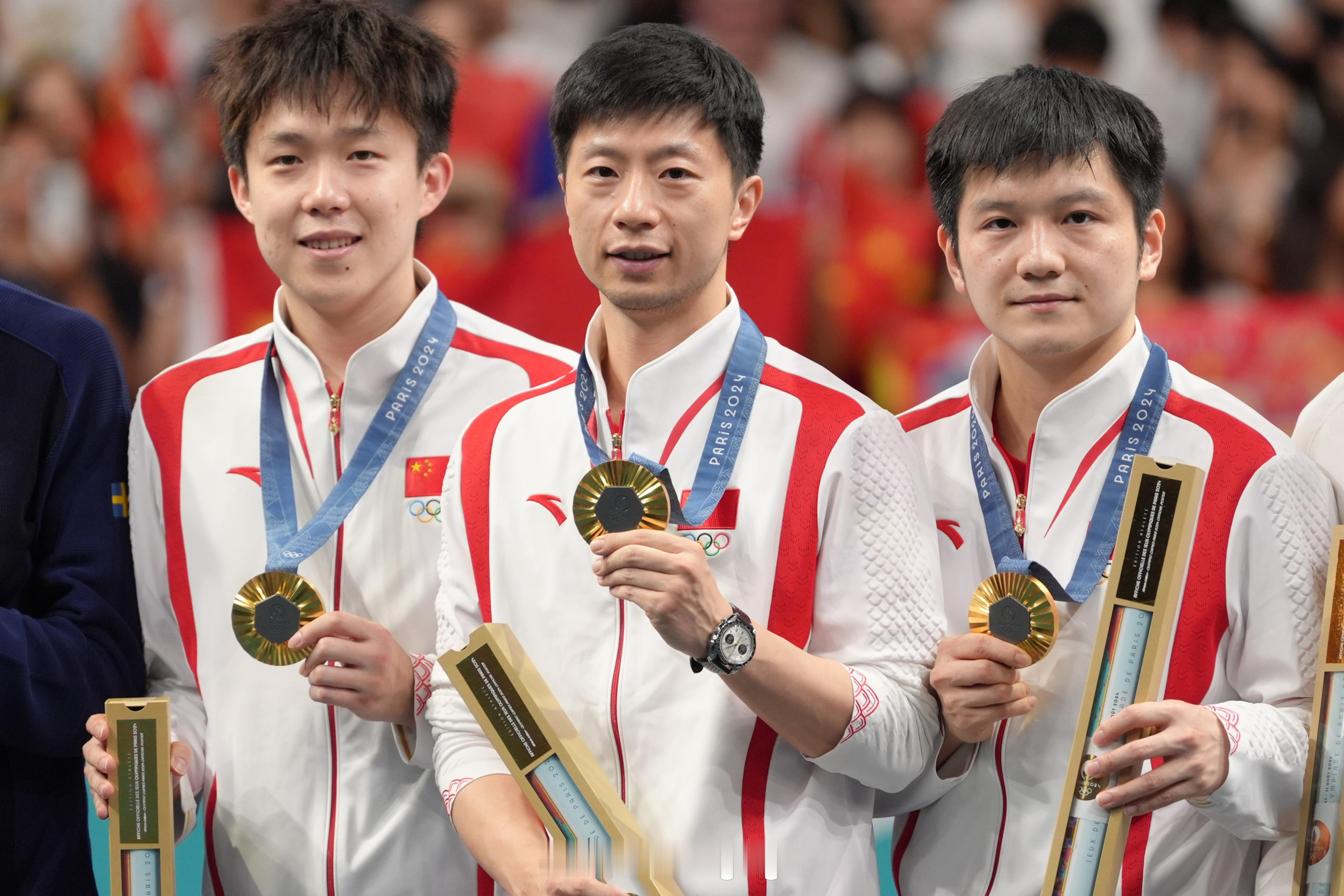 #巴黎奥运会# 中国代表团第32金🏅由马龙、樊振东、王楚钦组成的中国队3比0击