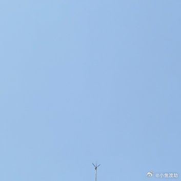 你有一个习惯——看到好看的句子、动人的台词、让人心头一暖的对话，会立刻截屏。你的