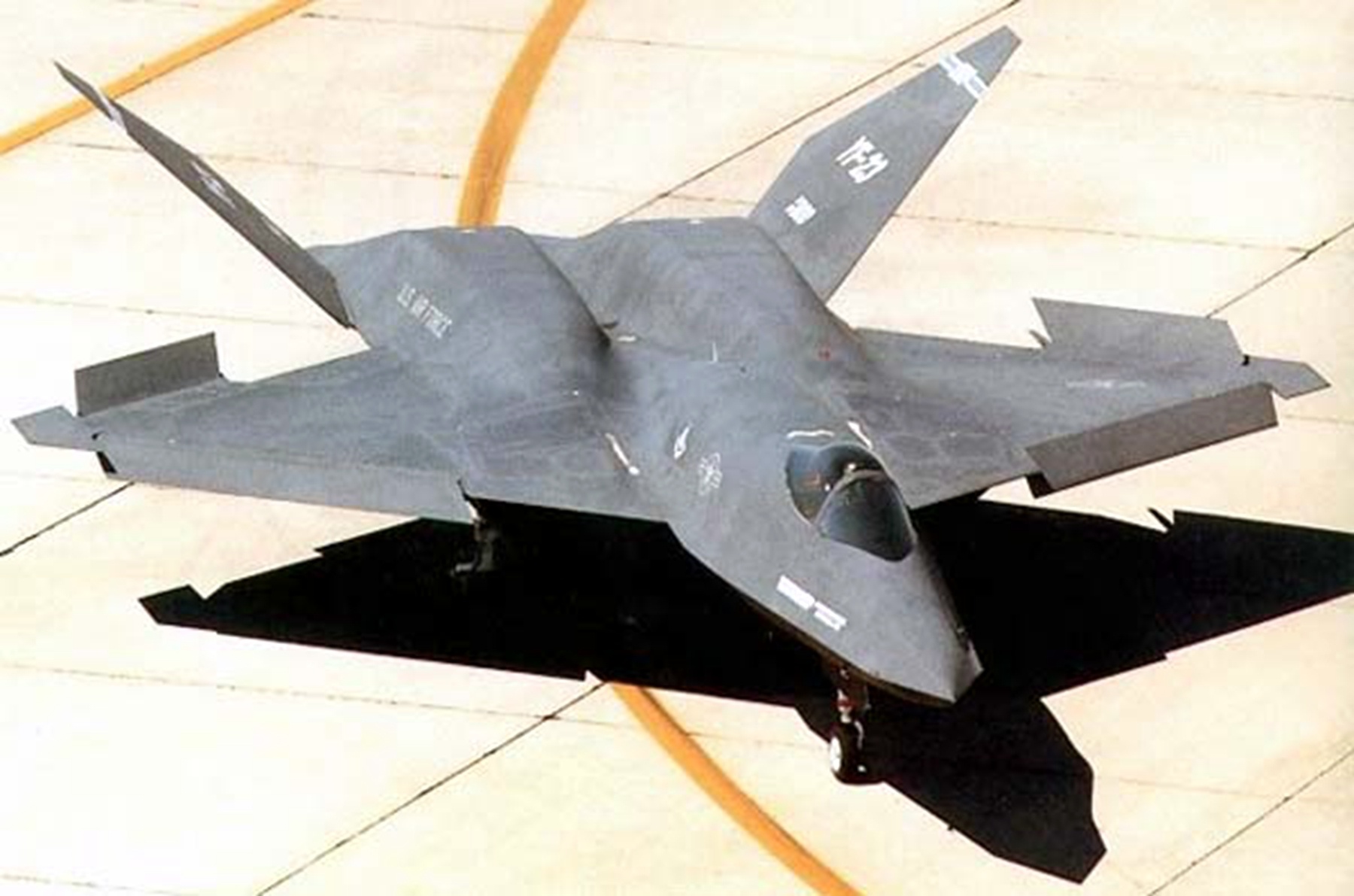 分享圖片：美國諾斯羅普-麥克唐納.道格拉斯YF-23“黑寡婦”II先進戰術戰鬥機