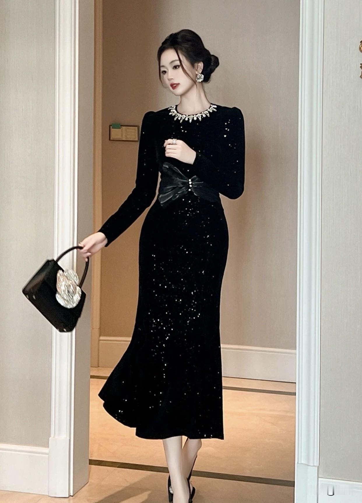 有哪些令人眼前一亮的裙装穿搭优雅黑裙，闪耀之夜，魅力四射！🌟✨
