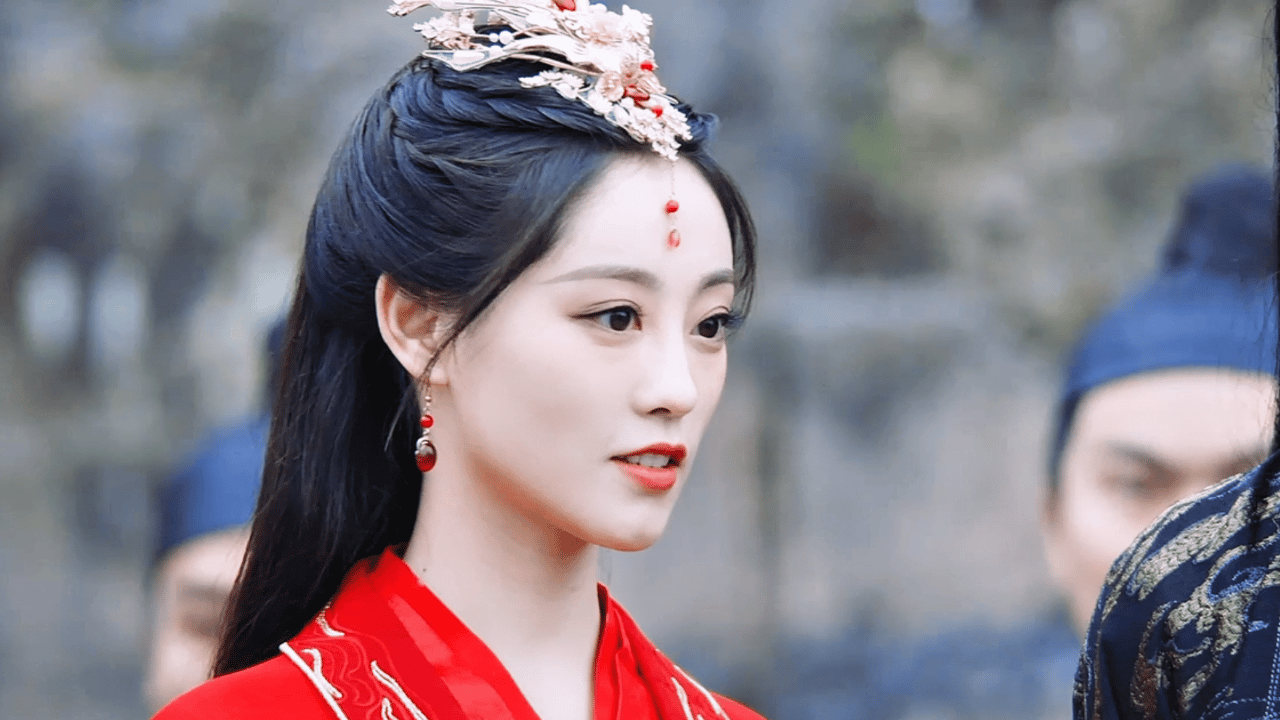 #祝绪丹大婚我必须坐一次主桌# 终于又让我们等到了祝绪丹的大婚了，凤冠霞帔十里红