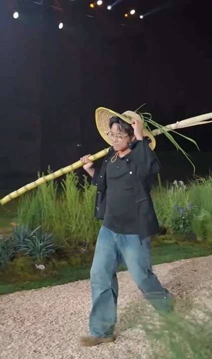 这个劳动节把秀场交给农民这才是五一该看的农民走秀 用全新方式诠释三农力量，记录田