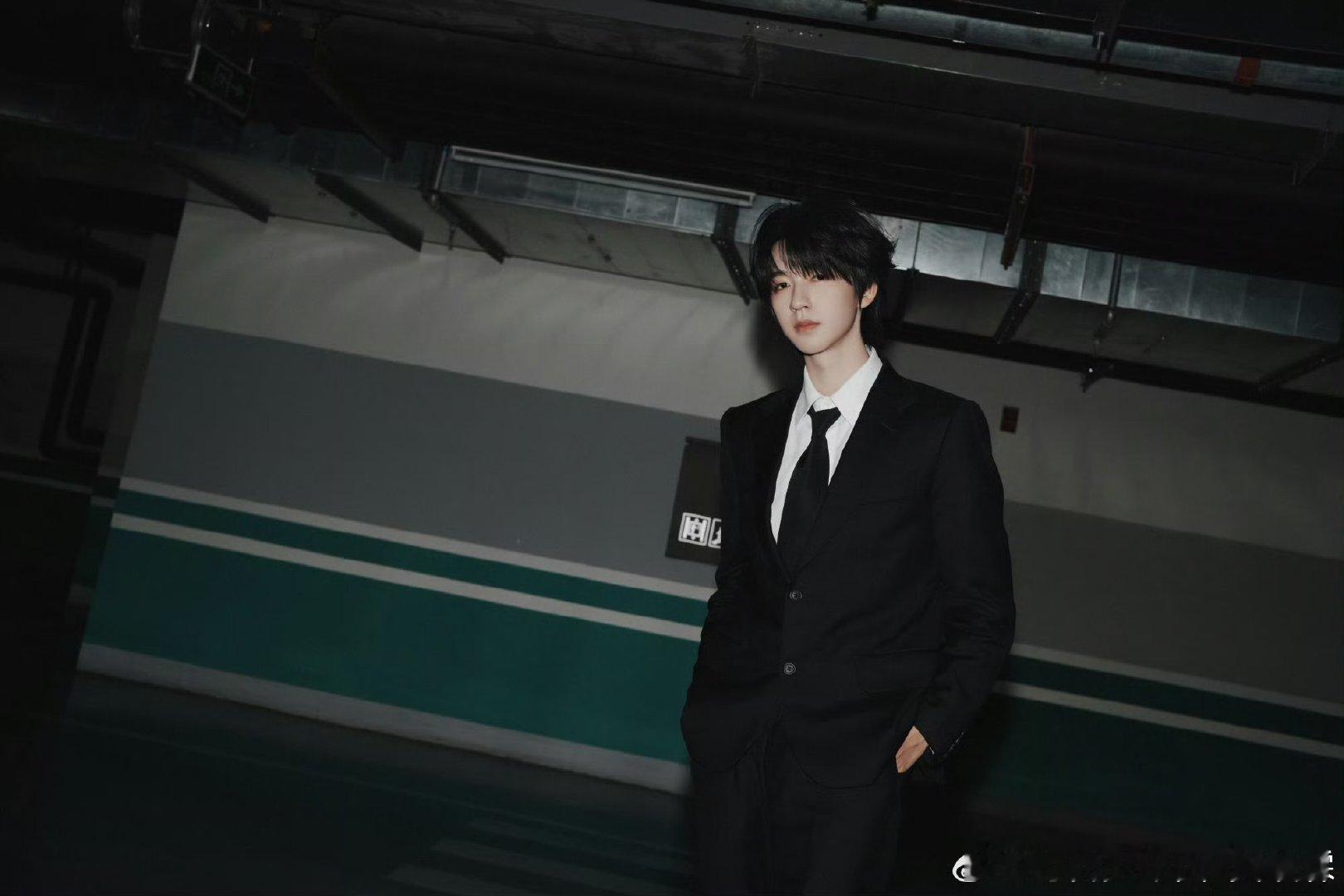 贺峻霖说看我拍的贺峻霖说看我拍的呗贺峻霖让大家来看他拍的哦