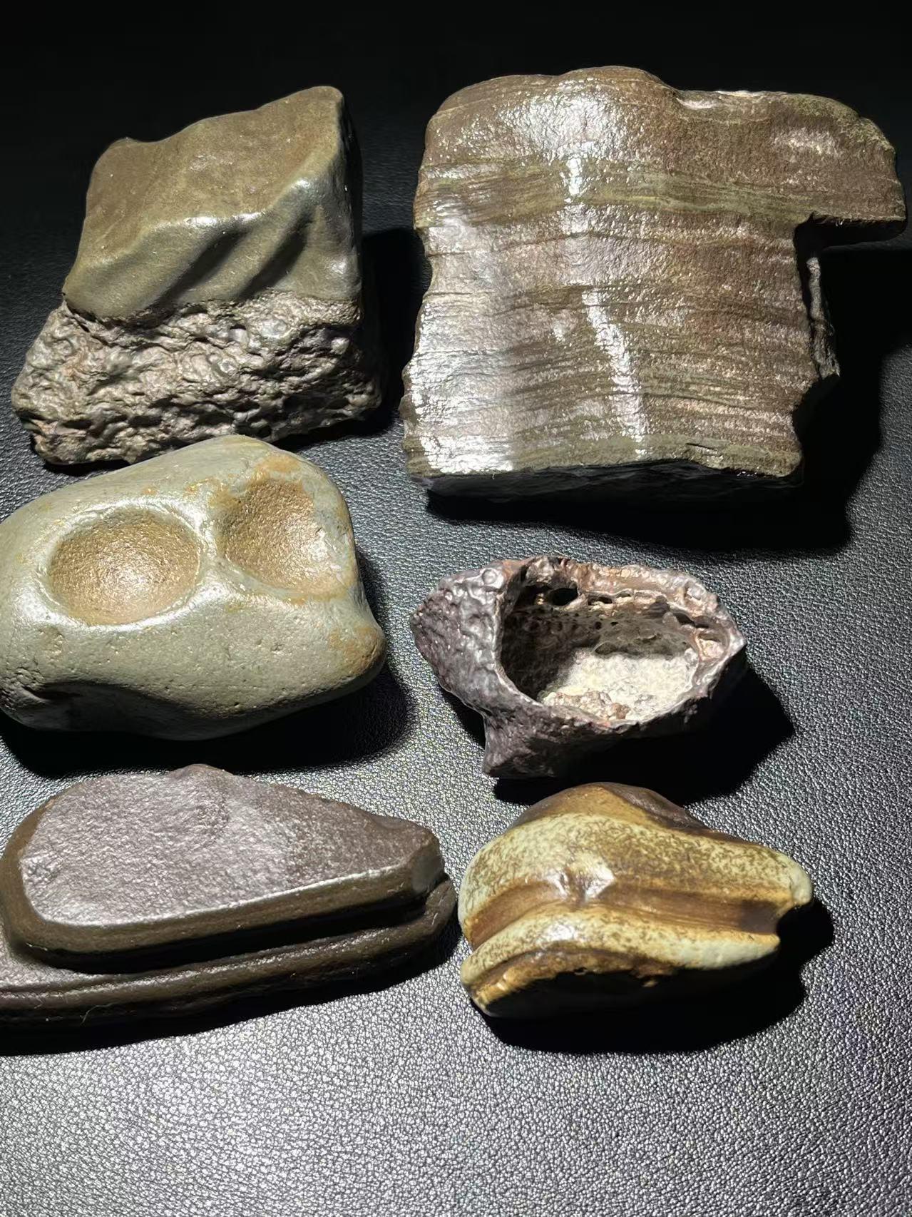 晒晒美丽的石头上周在鄯善沙尔湖附近捡的各种奇石象形石[耶]，好有趣[赞]，都是有