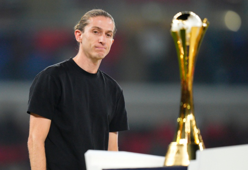 今天，弗拉门戈8-0大胜马杜雷拉，赛后弗拉门戈宣布主教练费利佩·路易斯下课，以下