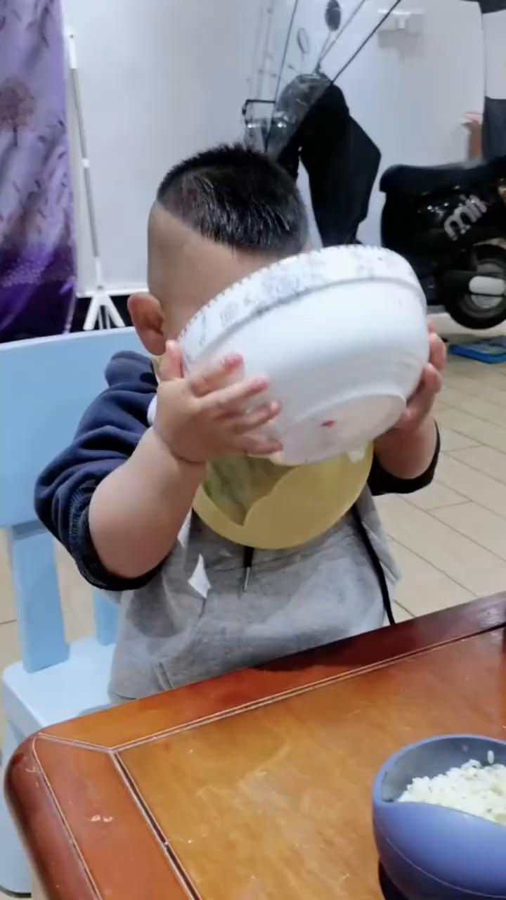 有人。