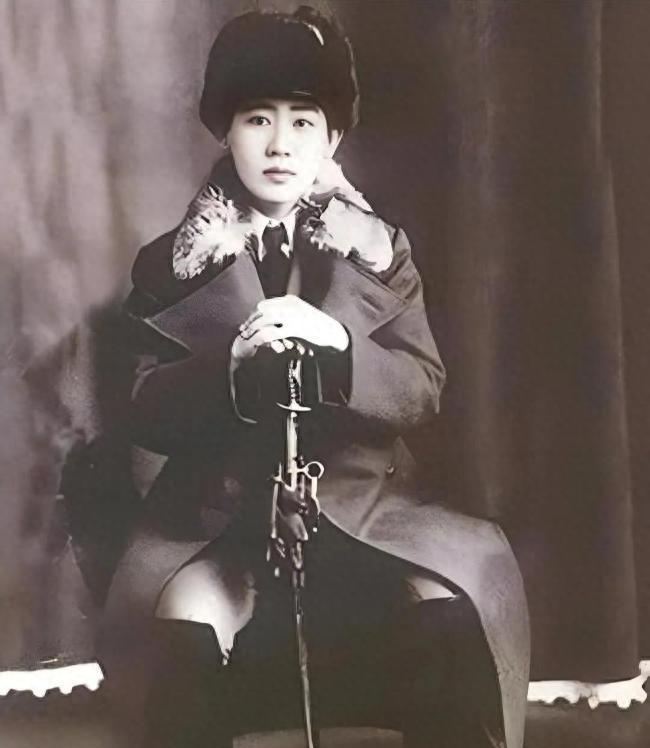 38个儿女被送到国外，他临终前严令不得为中国效力，其中一女令人诟病！
1901年