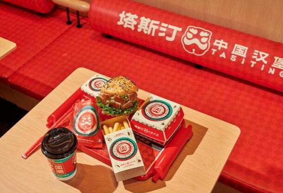 近两年，餐饮加盟市场正从野蛮生长阶段转向理性成长阶段，餐饮加盟的各个环节趋向于标