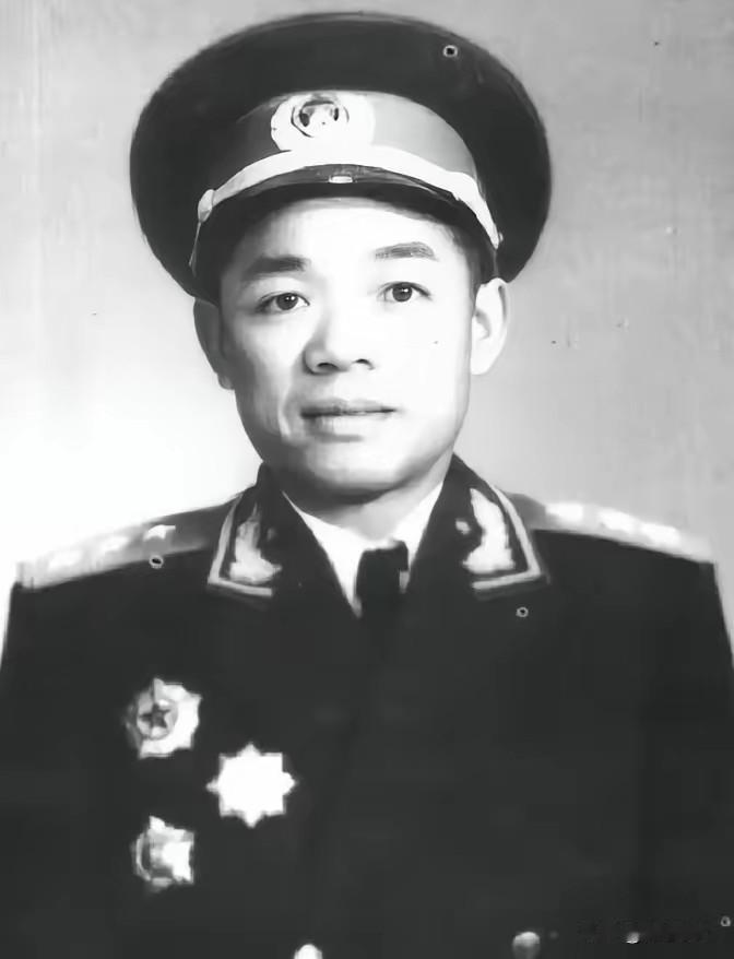 1986年，开国上将韩先楚病危，他放心不下跟了自己近20年的秘书姚科贵，就给总参