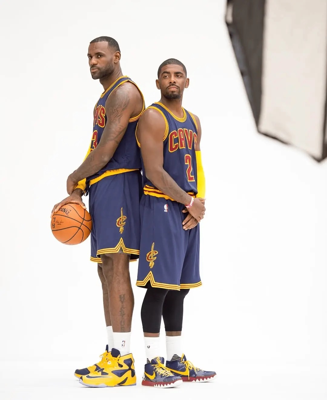 骑士詹姆斯欧文nba媒体日 老照片回顾[照相机]詹欧组合[加油] ​​​
