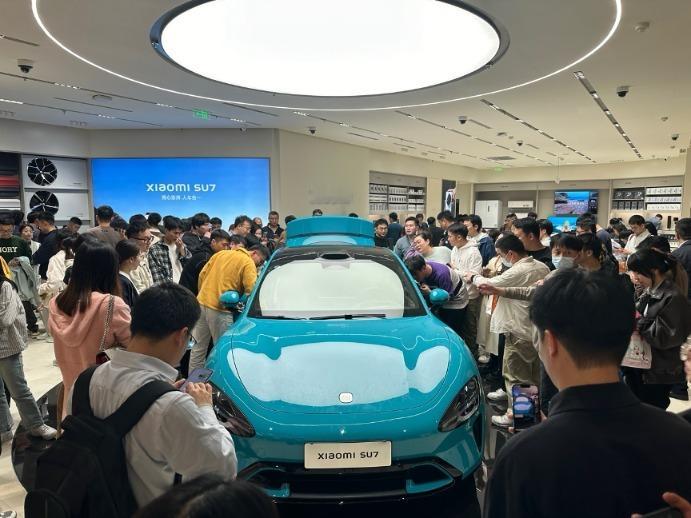 小米汽车回应再获奖 小米汽车官方微博于2025年6月5日宣布，小米SU7再次斩获