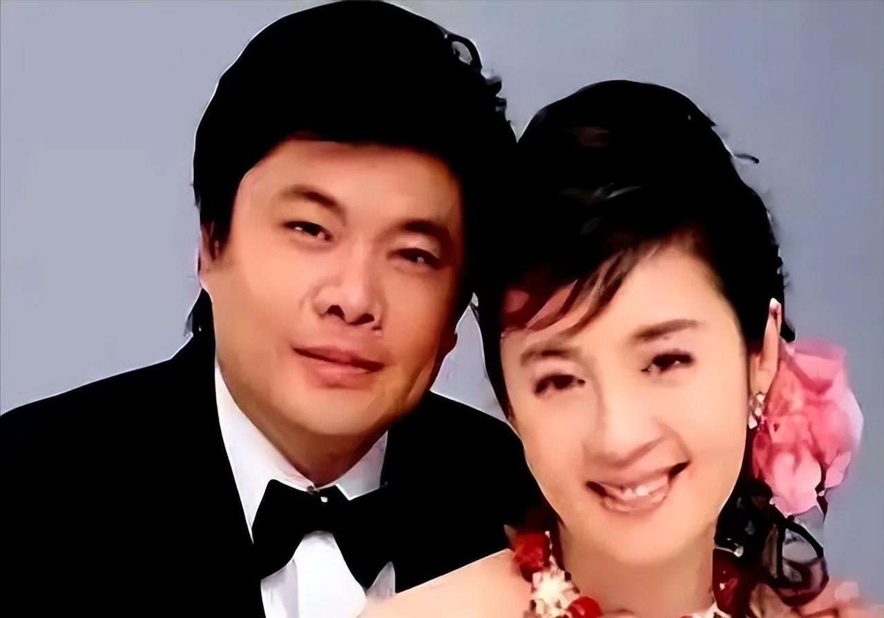 2004年，亿万富翁丁健对妻子说：“给你一个亿，离婚吧，我爱上别人了”，可妻子抱