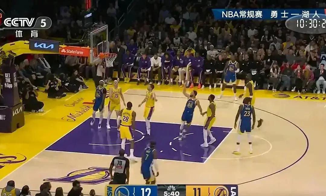 库里那几年本来就站在风口，杜兰特不来，勇士照样能飞。
 
拿顶薪换个莱昂纳德、泡