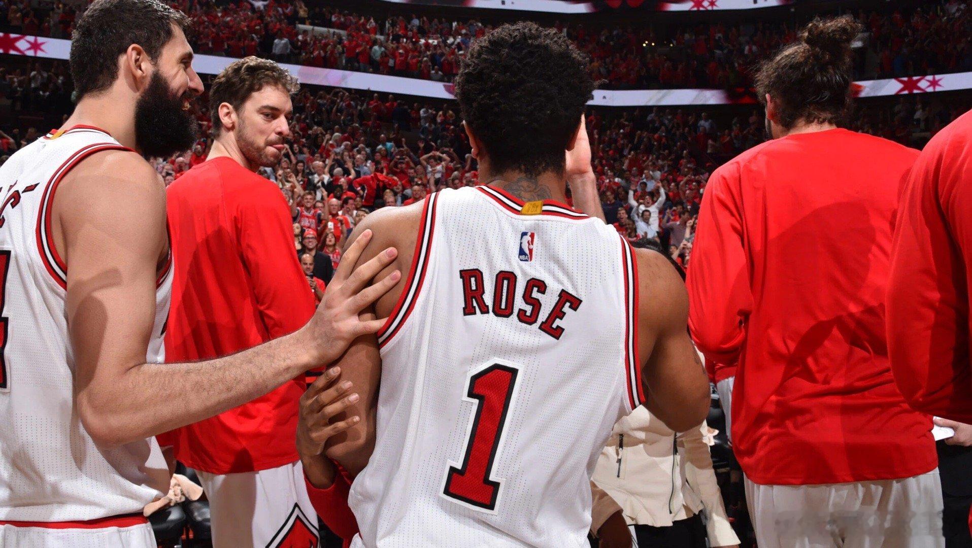 罗斯的球衣退役：芝加哥公牛1号。他把所有人都说哭了。他经历了NBA上最天妒英才的