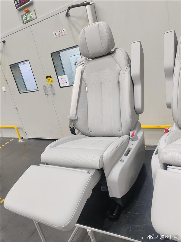 小鹏GX超90%零部件来自全球头部供应商博世、采埃孚、大陆、延锋、安道拓这些头部