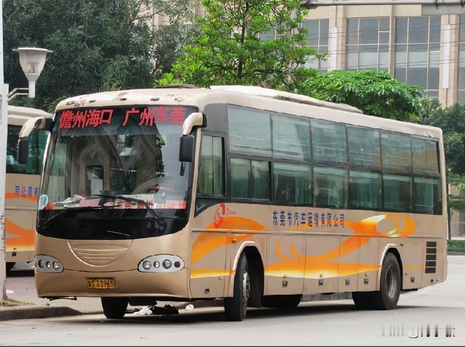 广东东莞市曾经的省际长途线路（八），还有多少在跑？
东莞—儋州
东莞—琼海
东莞