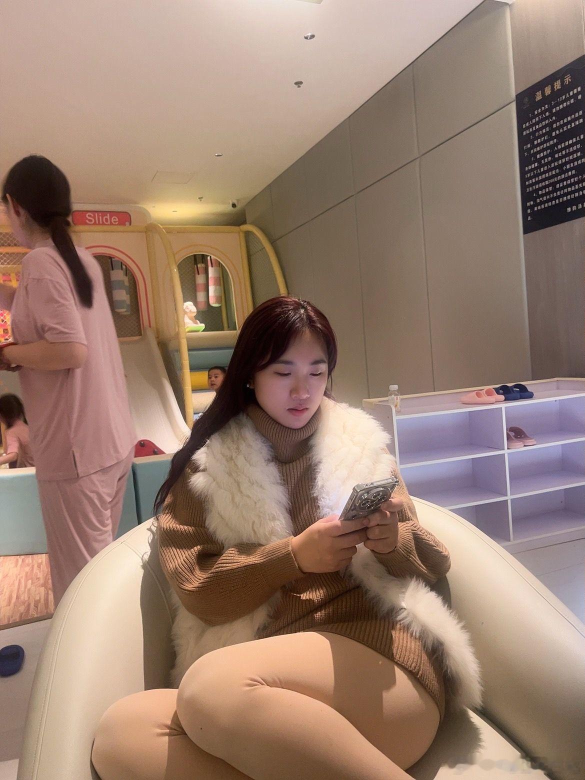 轻熟女神范儿 东北姑娘美女
