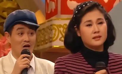 1992年，赵本山和黄晓娟表演完《我想有个家》，走下舞台，黄晓娟对赵本山说：“老
