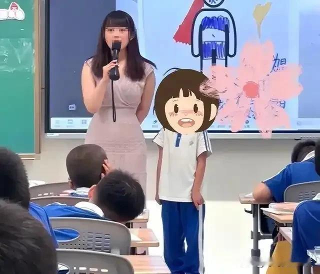 作为人民教师真的可以这么穿衣吗？日式风格，身体线条都明显的凸出，虽然好看，但是在