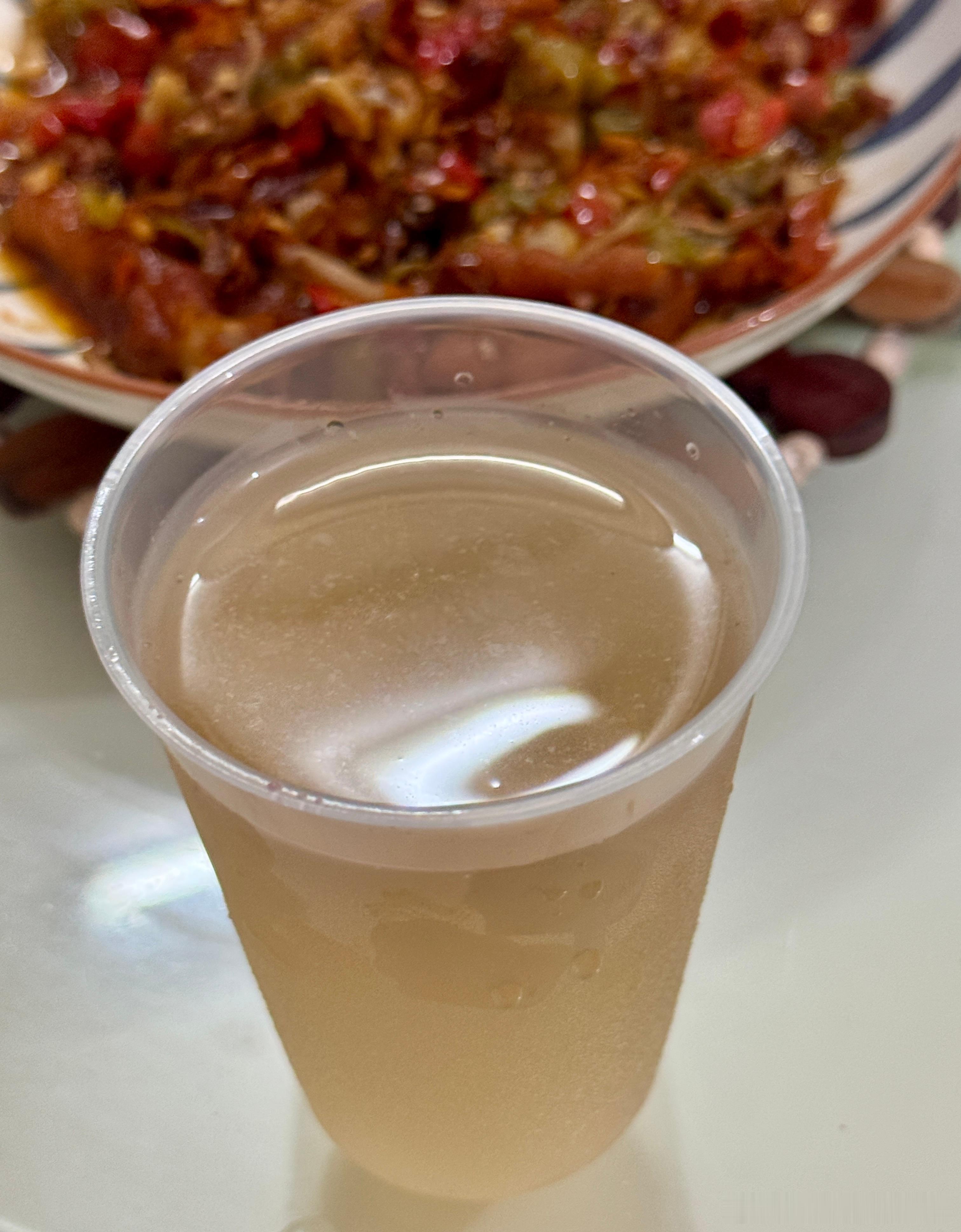 这一杯下去又要醉了云一杯啊，我干了，你们随意！