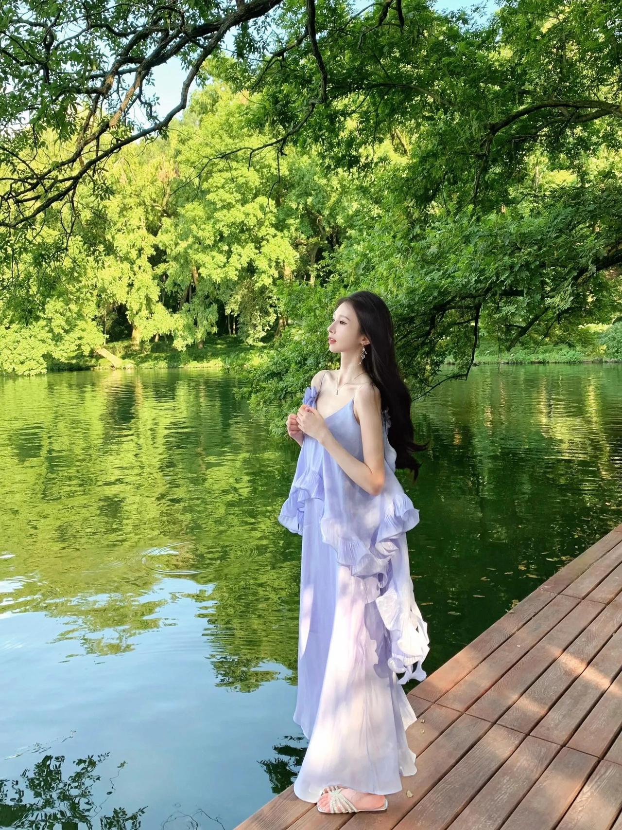 夏日湖畔
