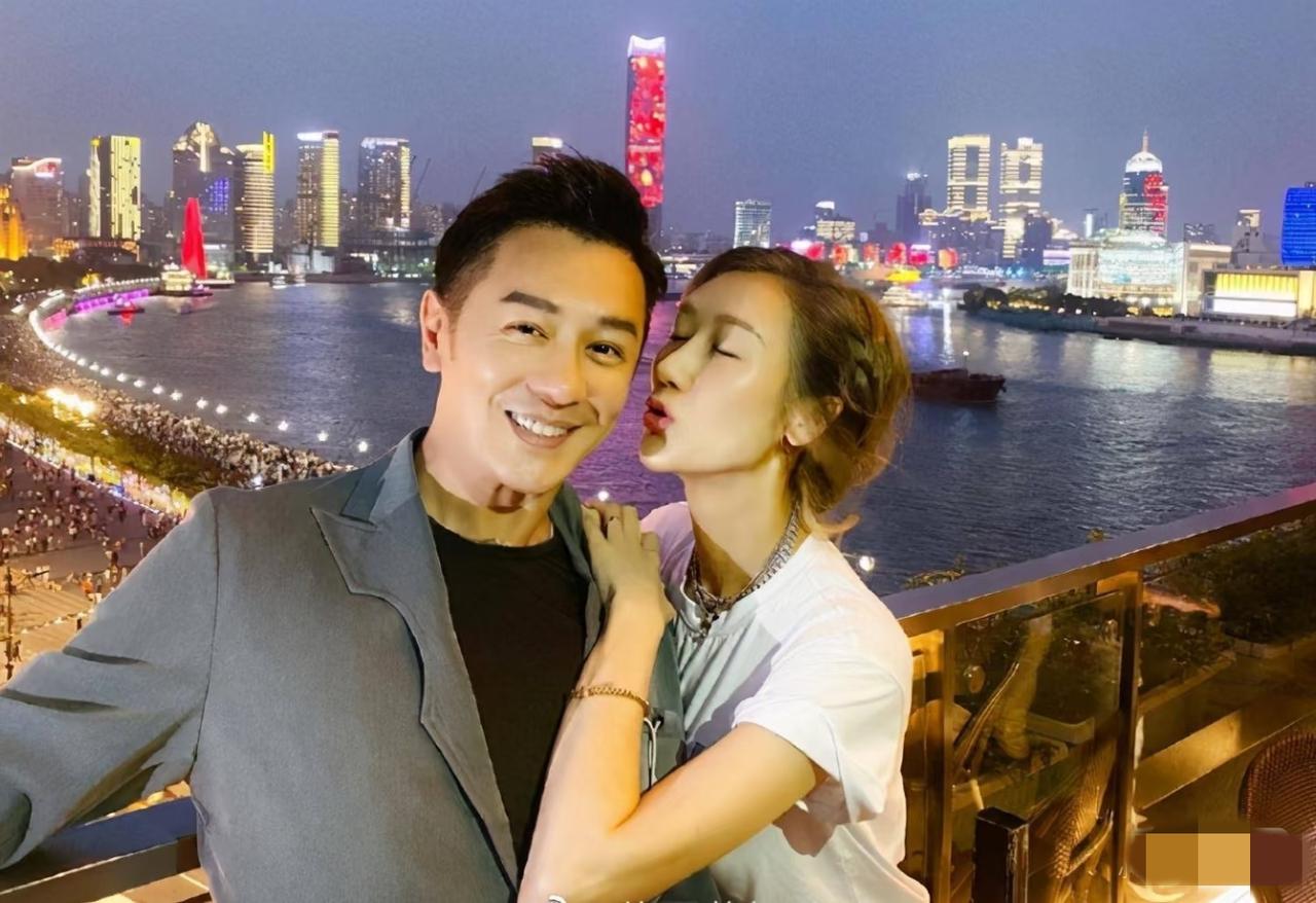 迪拜惊魂夜
才懂蒋丽莎才是这个家的定海神针
 
谁能想到
奢华的迪拜也会陷入战乱