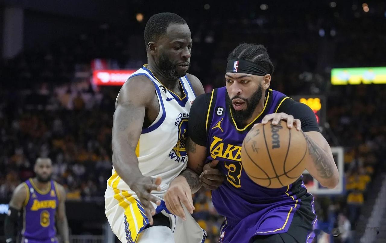 湖人VS勇士

明天上午8点30，NBA焦点战，湖人将在主场迎战勇士。

湖人本