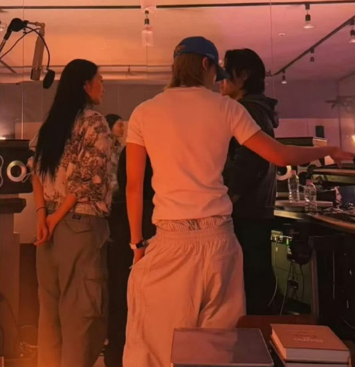 徐明浩粉丝澄清徐明浩在夜店搂美女 理性梳理完整经过，希望大家不要仅凭截取短视频下