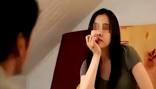 江苏南京，女子怀孕，男子提出补偿女子400万元，两人断绝来往，女子答应，回到老家