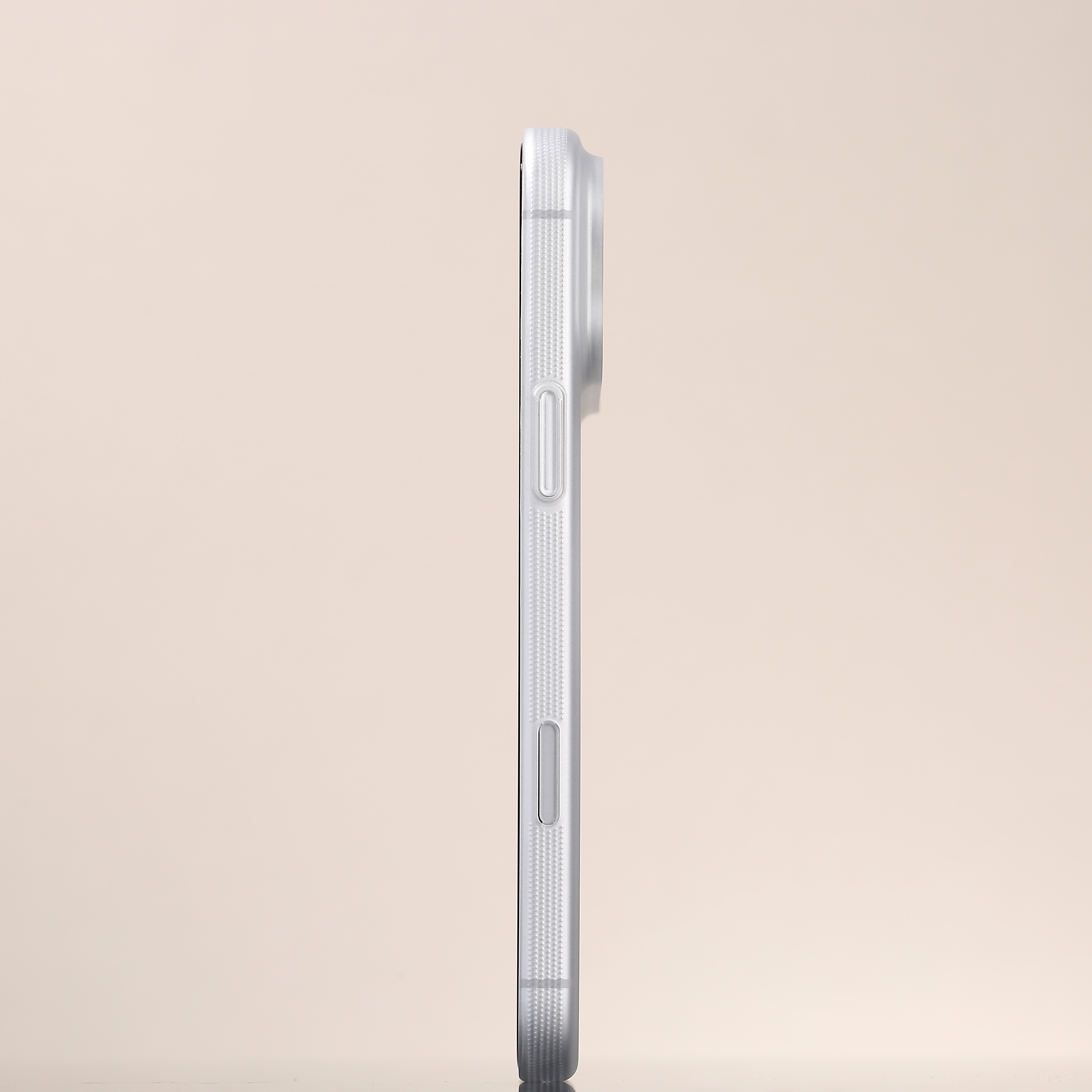 iPhone17ProMax 和 iPhone17Pro PC 斜隐都已交齐挺轻