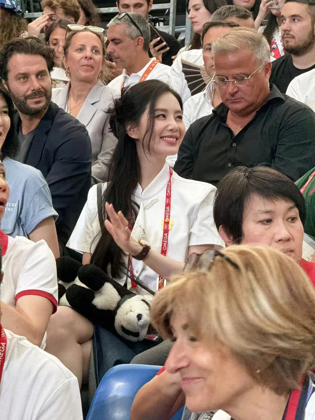 刘诗诗现身奥运会观看比赛，少女感十足啊 ​​​