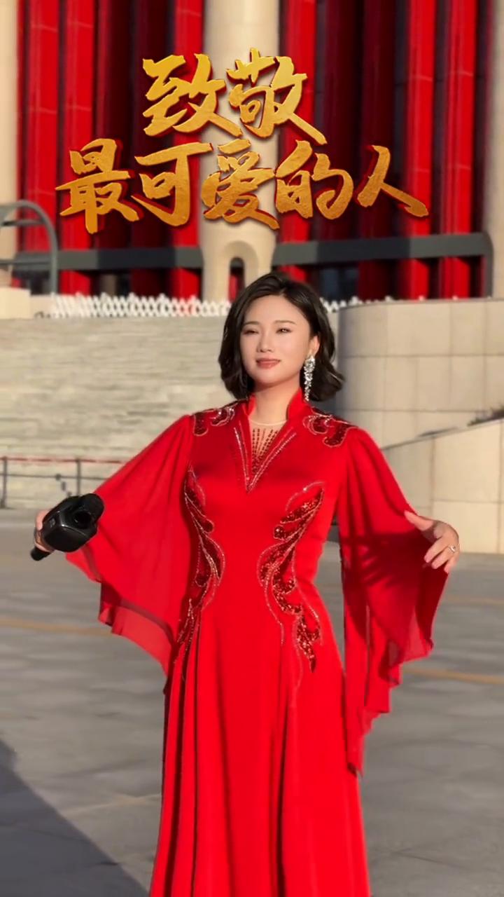 《热血颂》李牧臻演唱。
演唱：李牧臻。
家国天下，致敬最可爱的人。当你握别温暖的