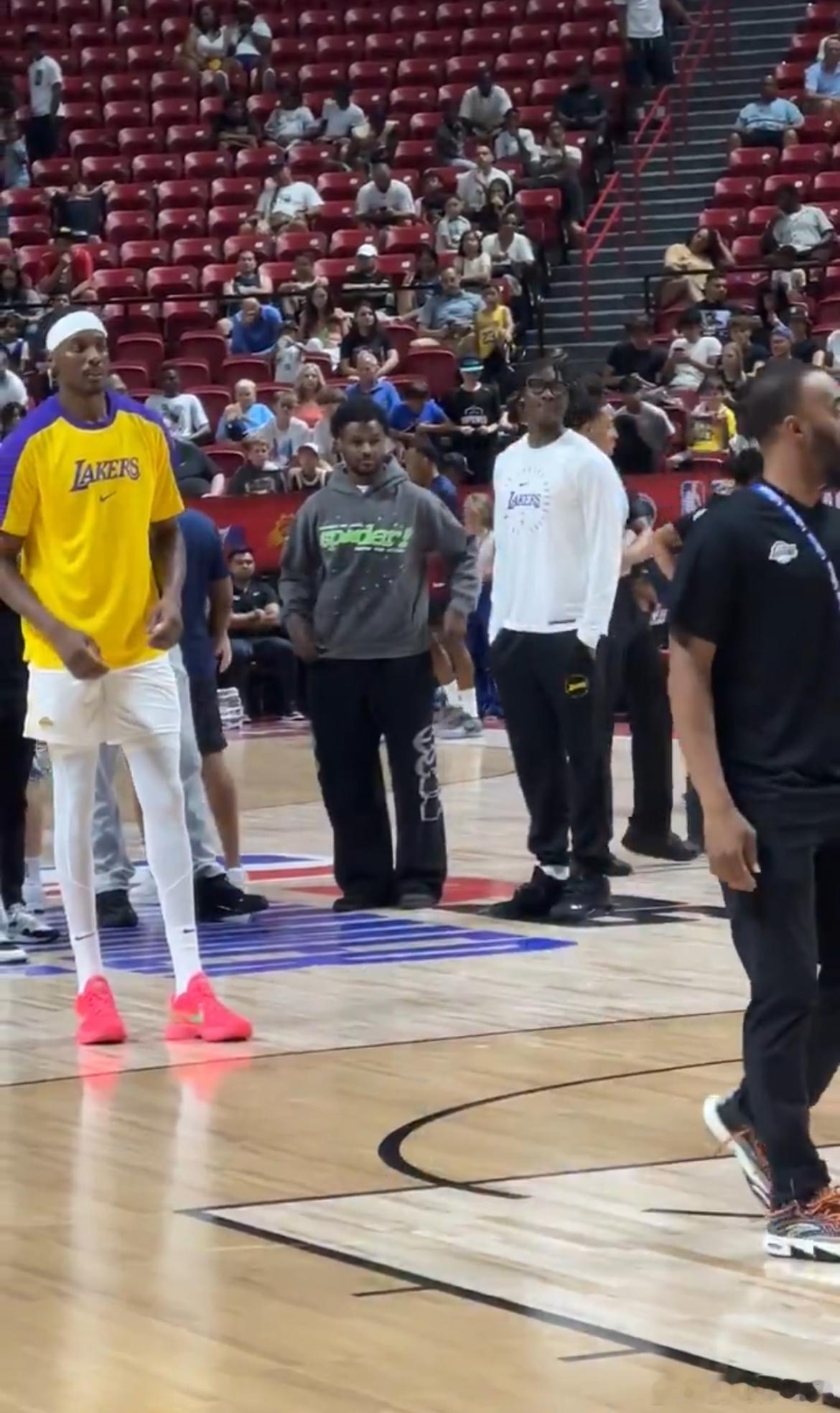 布朗尼今天不打！ nba夏季联赛 ​​​