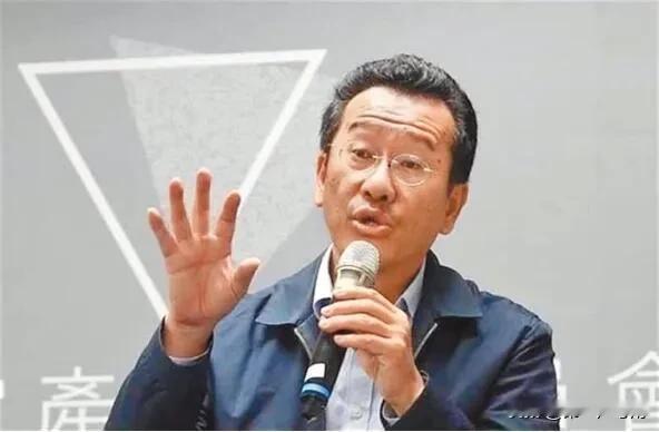新加坡联合早报今晚（6月8日晚）写道：“台湾防务部门负责人顾立雄星期一说，中国大