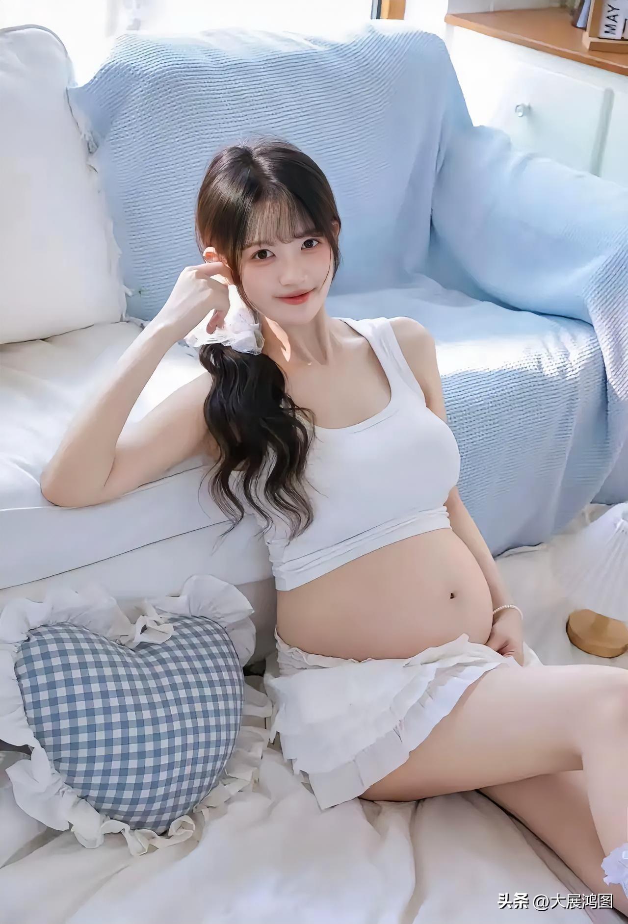 孕期的温柔时光里，尽情享受阳光倾洒的午后！孕期氛围感写真 孕期限定版照片 温柔系