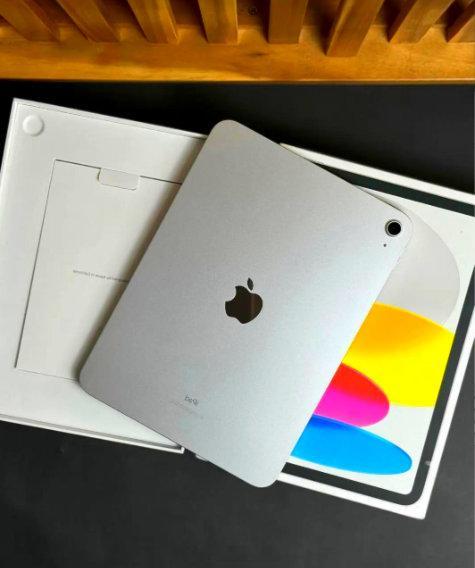 11英寸iPad（A16）搭载的是2性能核+3能效核的阉割版A16，相比iPho