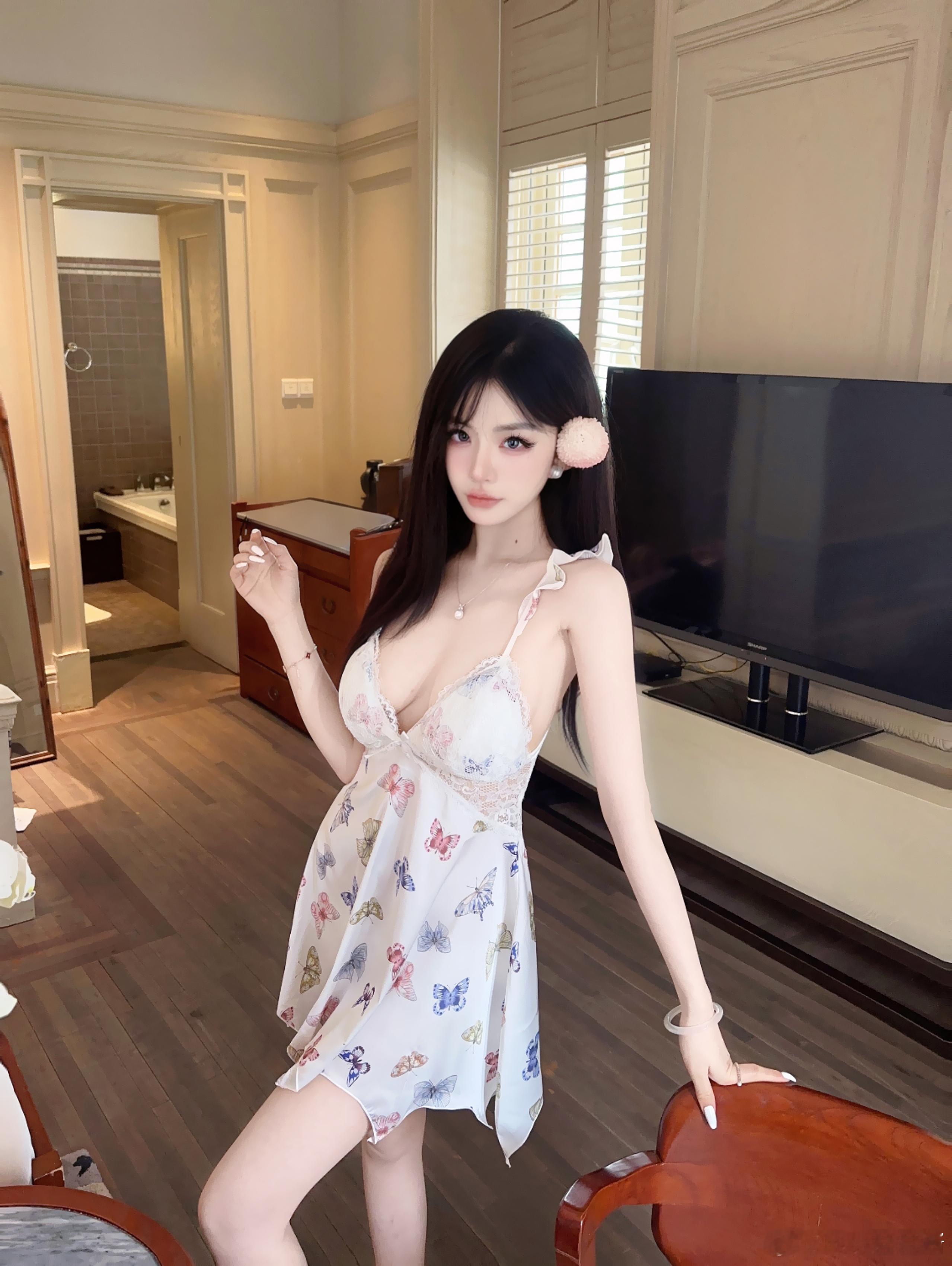 越看越喜欢的🦋睡裙 ​​​
