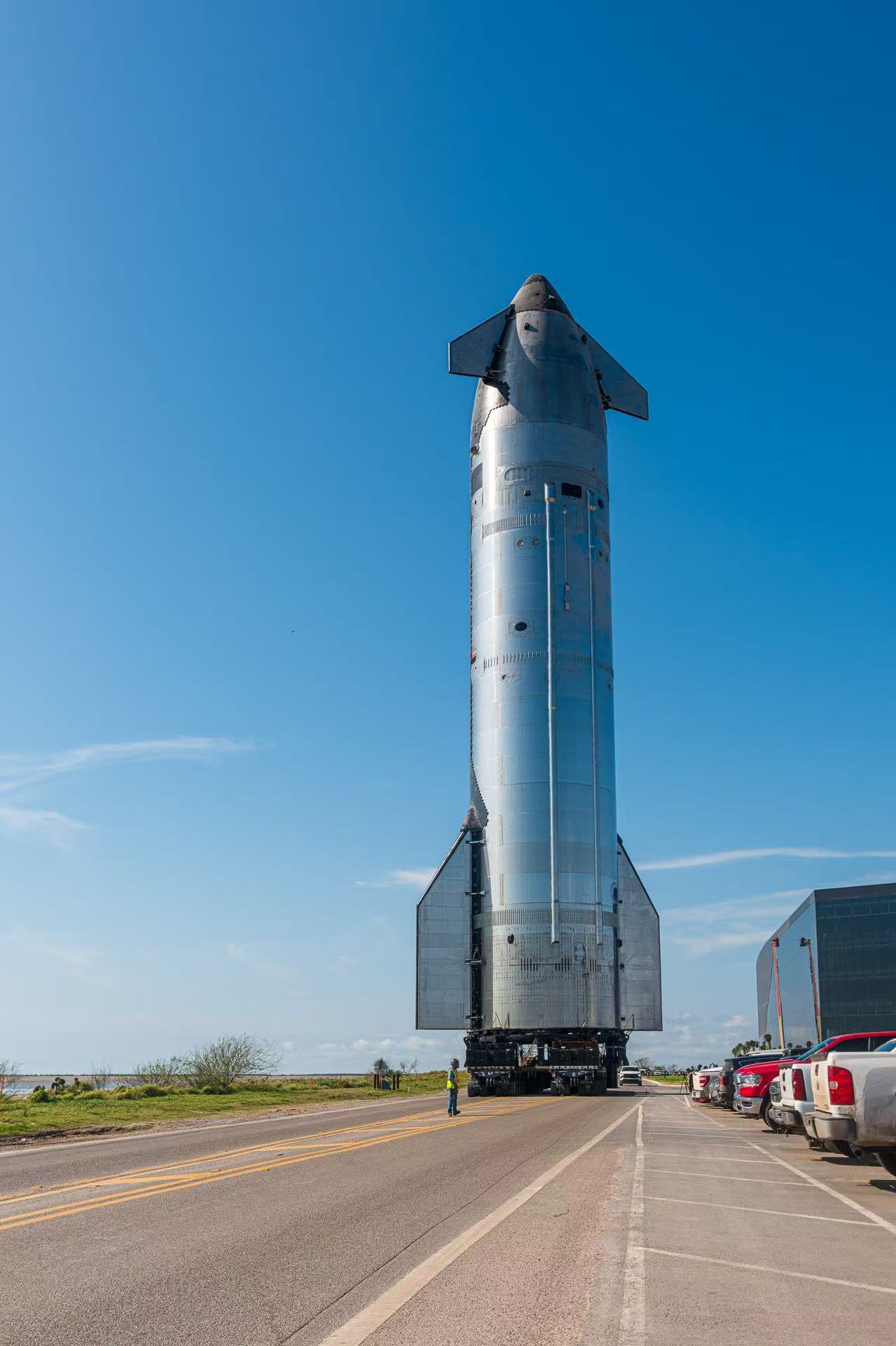 7月9日，彭博社报道称，马斯克的太空探索技术公司SpaceX，正在以4000亿美