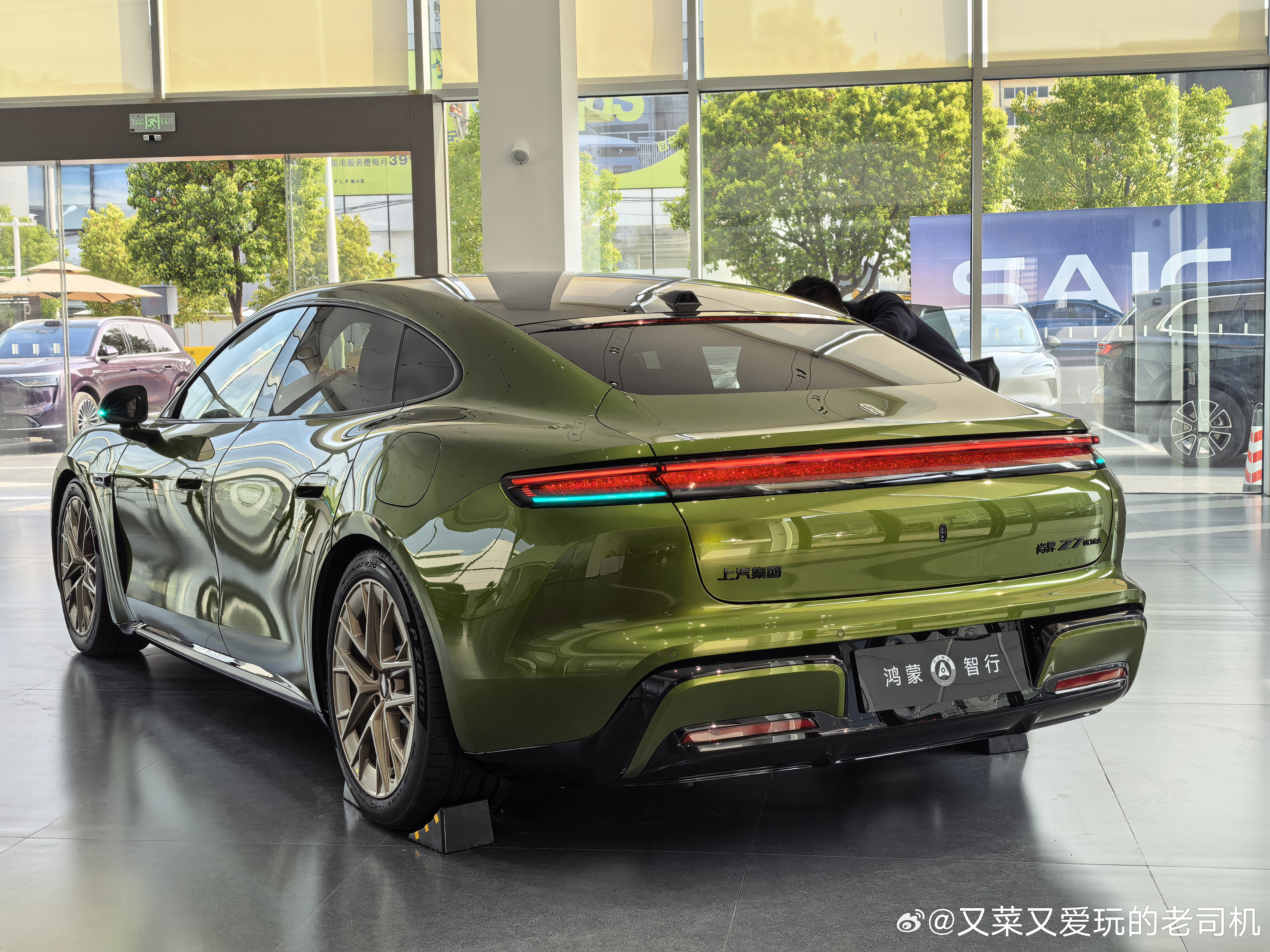 尚界z7尚界z7t 展车到达的门店越来越多了。不仅第一眼惊艳，还非常耐看，不像有